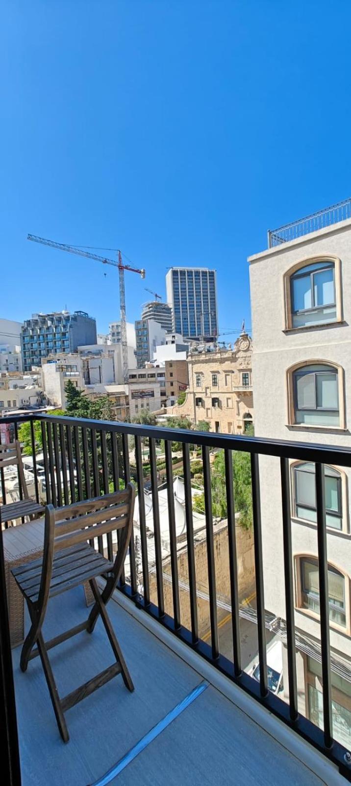 Апартаменты Luxury Garden View At Spinola Bay St Julians Сент Джулианс Экстерьер фото